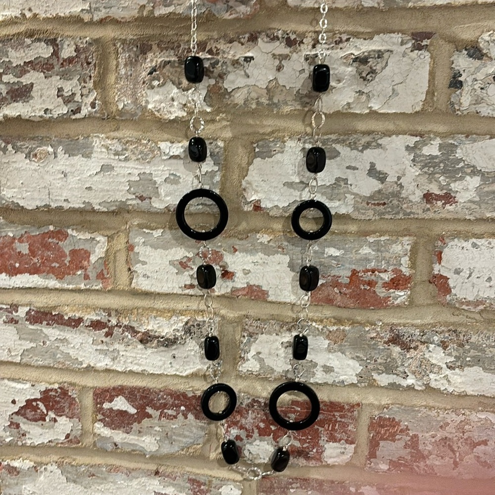 Silver (925 Sterling) and Onyx Circle Necklace - Picture 2 of 6